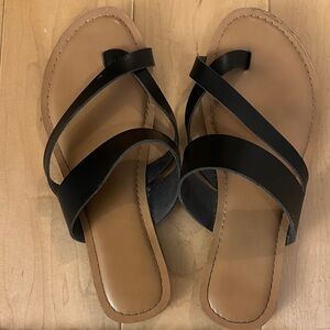 American Eagle Outfitters Black and Tan Sandals